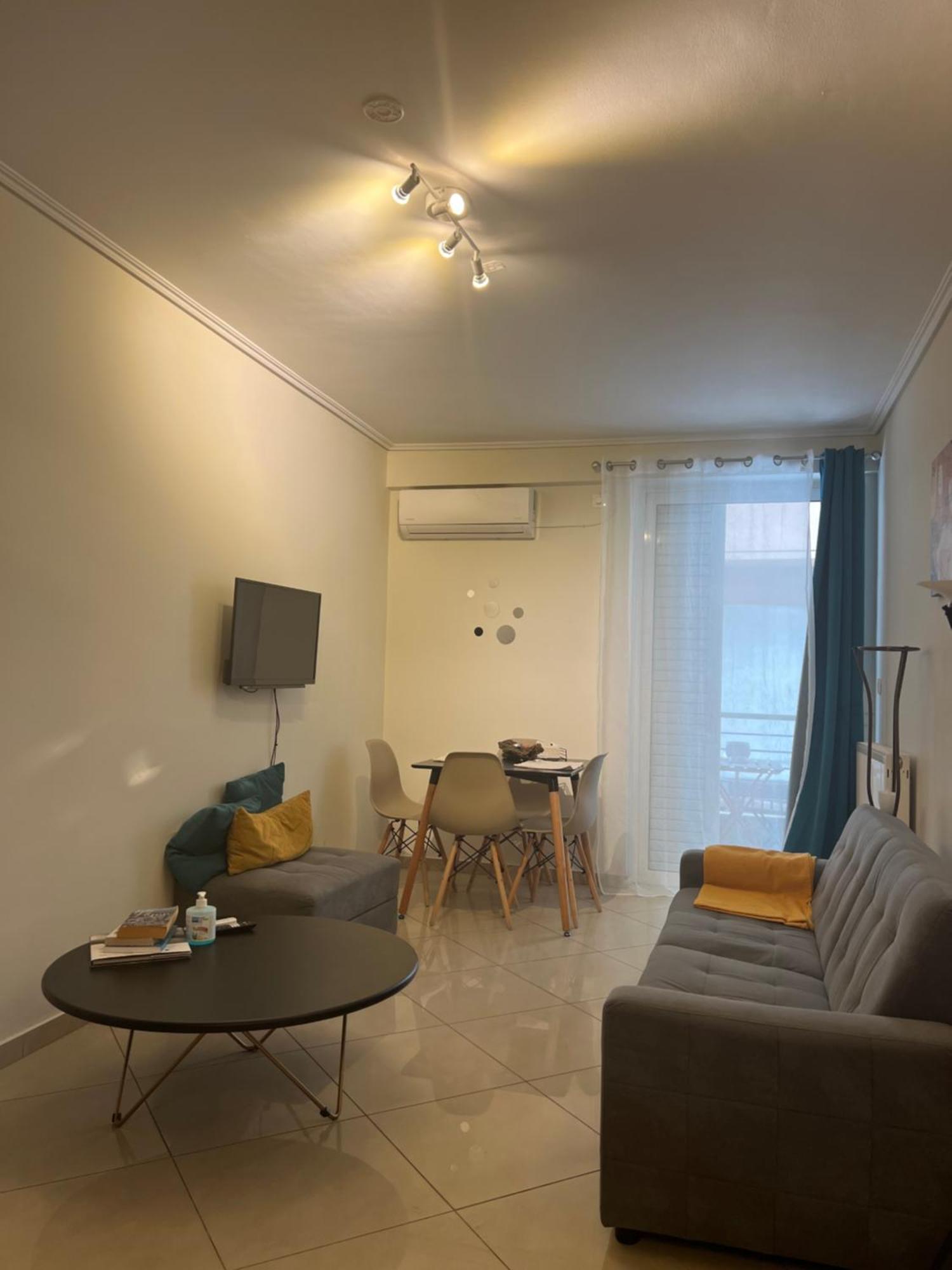 Colourful Artistic Apart 100Mbps Center Of Athene Buitenkant foto
